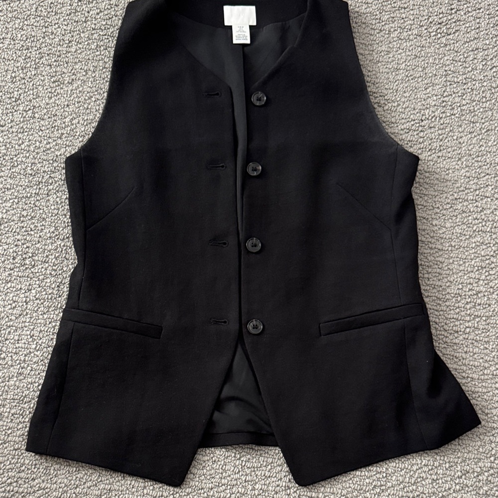 H&M Black Sleeveless Vest
